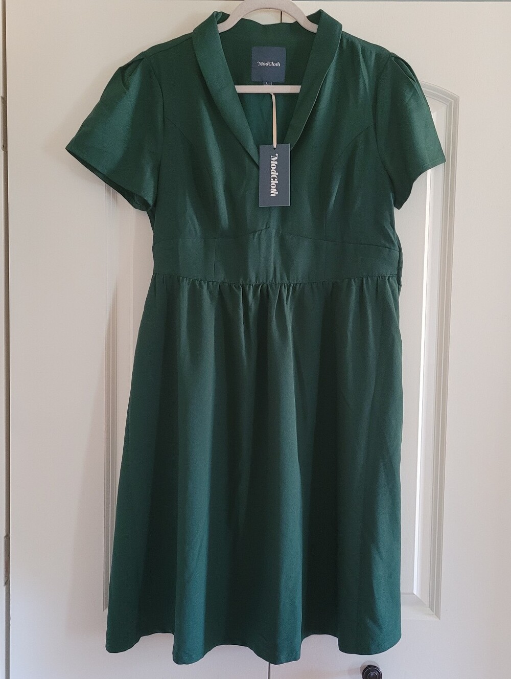 ModCloth Deep Green V‑Collar Midi Dress